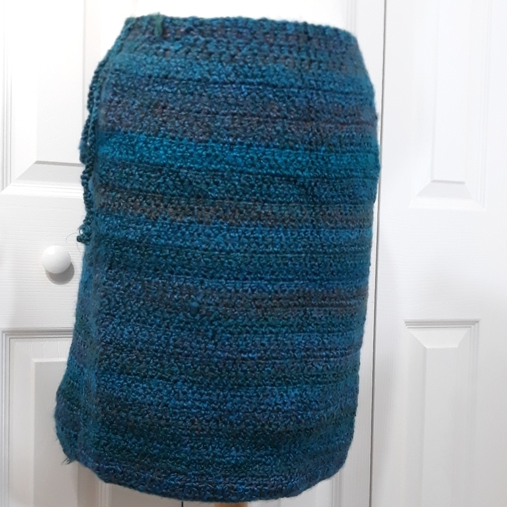 Handmade Crocheted Mini Skirt Adjustable Waist Thick Winter Green Size Medium